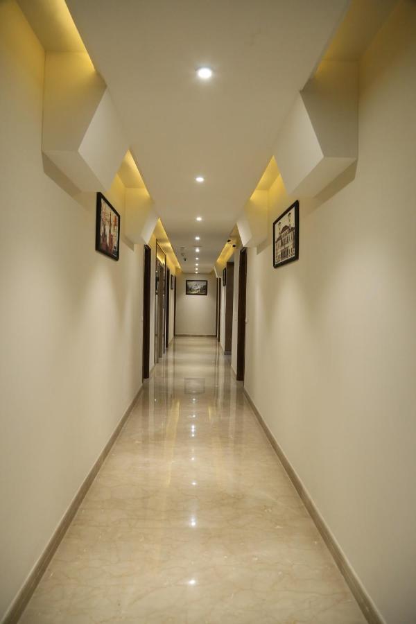 Hotel Magic Tree Karol Bagh Metro Station New Delhi Exterior foto